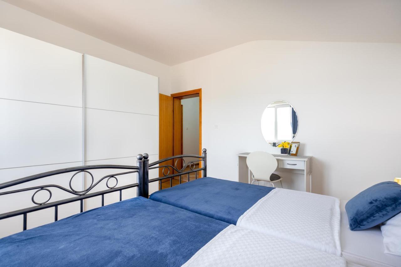 Apartments Villa Maja 罗戈兹尼察 外观 照片