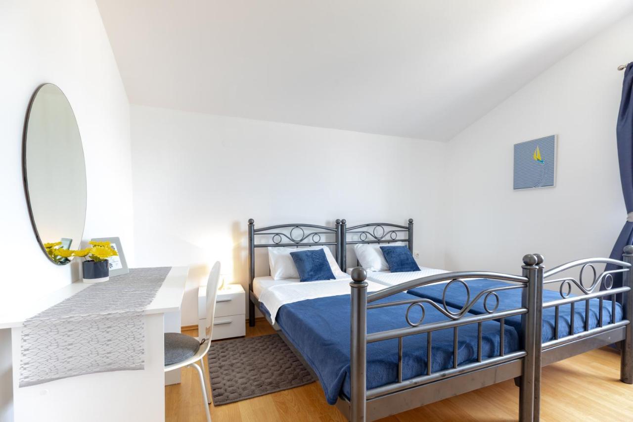 Apartments Villa Maja 罗戈兹尼察 外观 照片