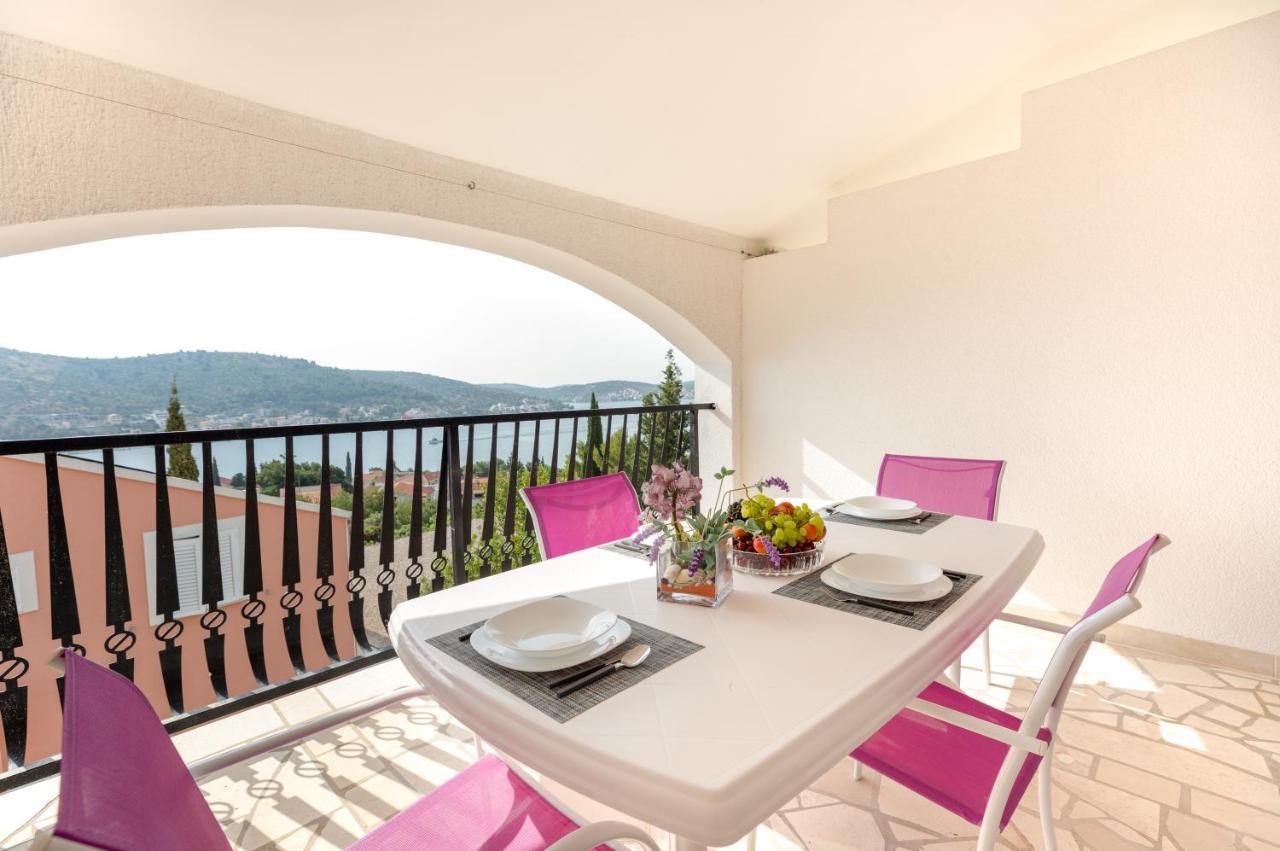 Apartments Villa Maja 罗戈兹尼察 外观 照片