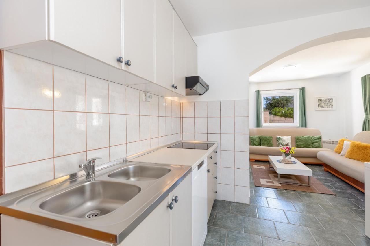 Apartments Villa Maja 罗戈兹尼察 外观 照片